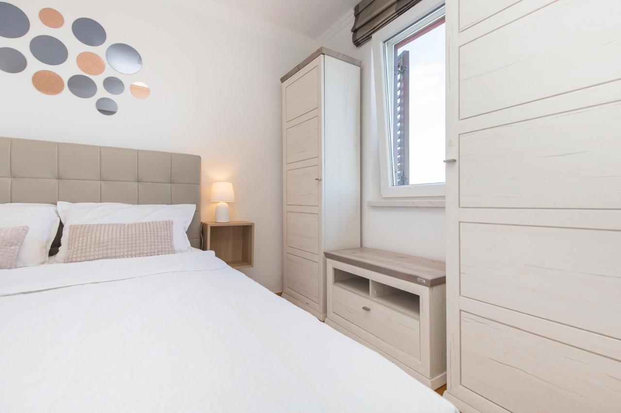 Apartment Parentium Пореч Екстер'єр фото