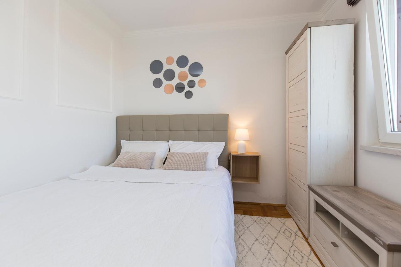 Apartment Parentium Пореч Екстер'єр фото